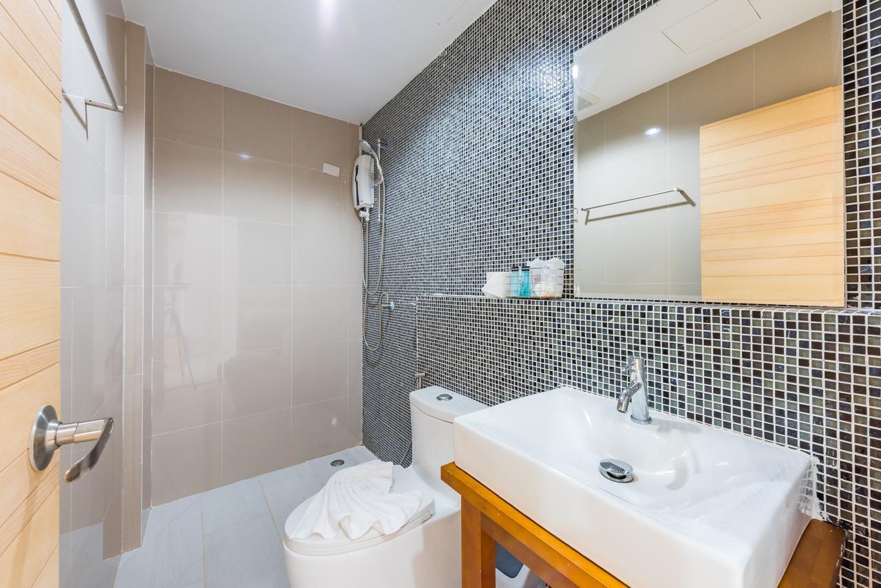 Royal Luxury Hotel Patong Esterno foto