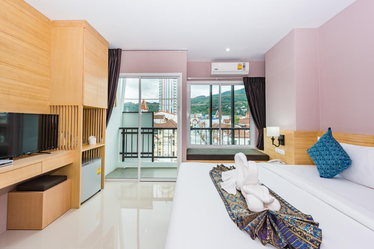 Royal Luxury Hotel Patong Esterno foto