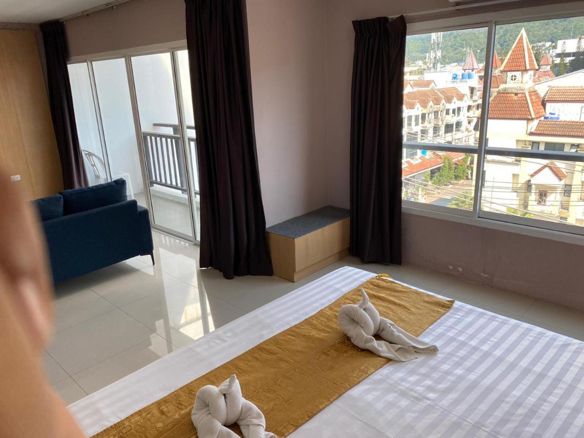 Royal Luxury Hotel Patong Esterno foto